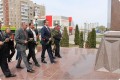 10 мая члены УРО ООО «ВАК» возложили цветы к памятнику Гейдару Алиеву / 12.05.2015г.